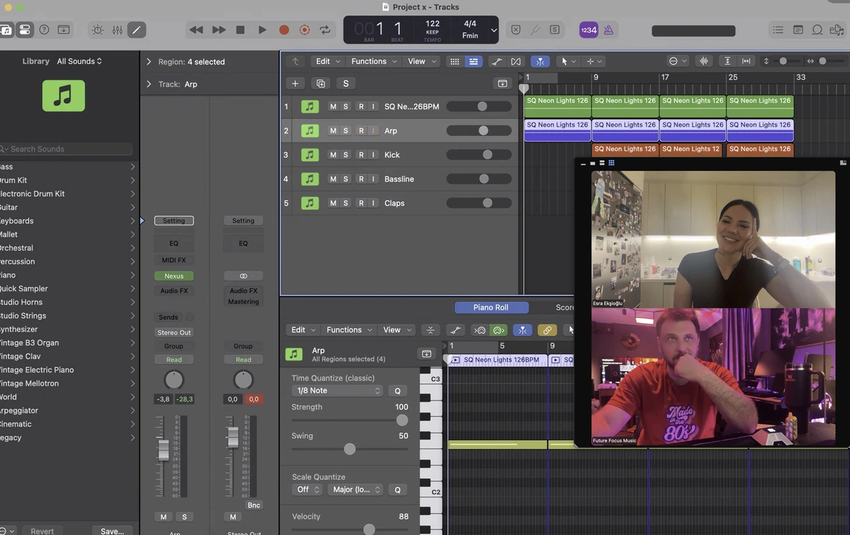 Esra ile canlı online dersten: Logic Pro ekran paylaşımı, öğrenci ve Future Focus eğitmeni